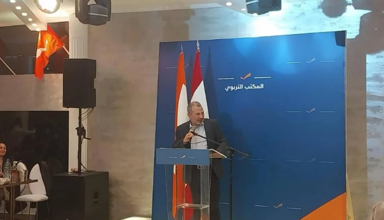 "وجود لبنان مهدّد لأن الشراكة مهدّدة"
باسيل: مجرّد تفكير الحكومة بإقفال سفارات
هو خنق للبنان وإجرام ضد ملايين المنتشرين