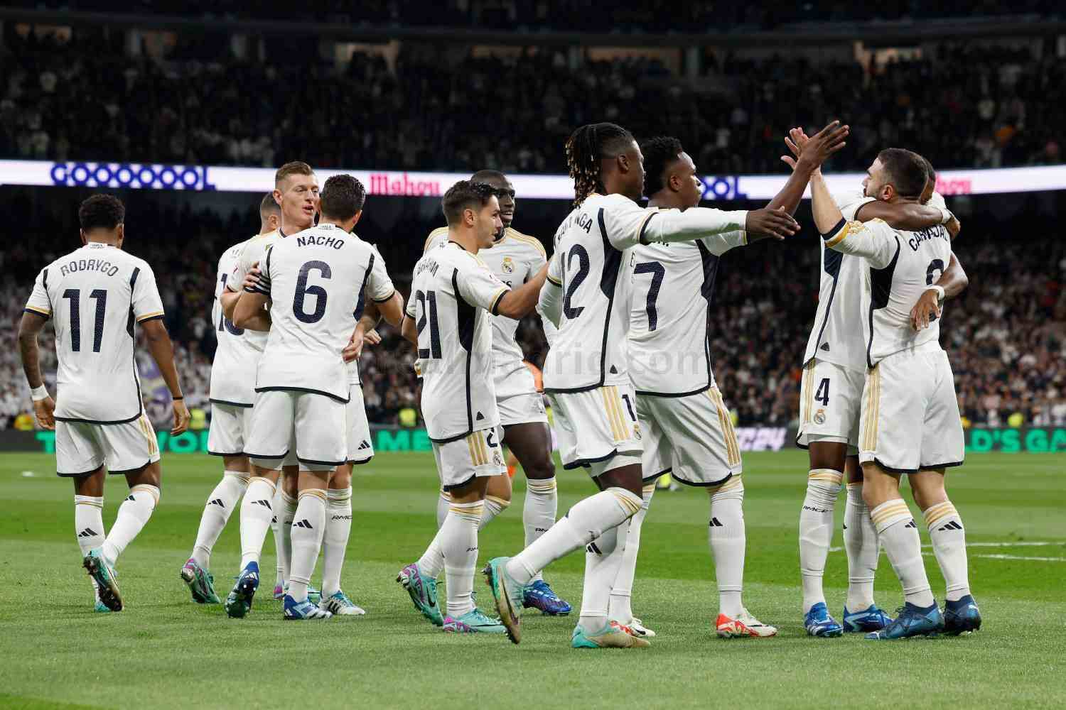 ريال مدريد يسعى الى تعزيز صدارته واختبار صعب لبرشلونة