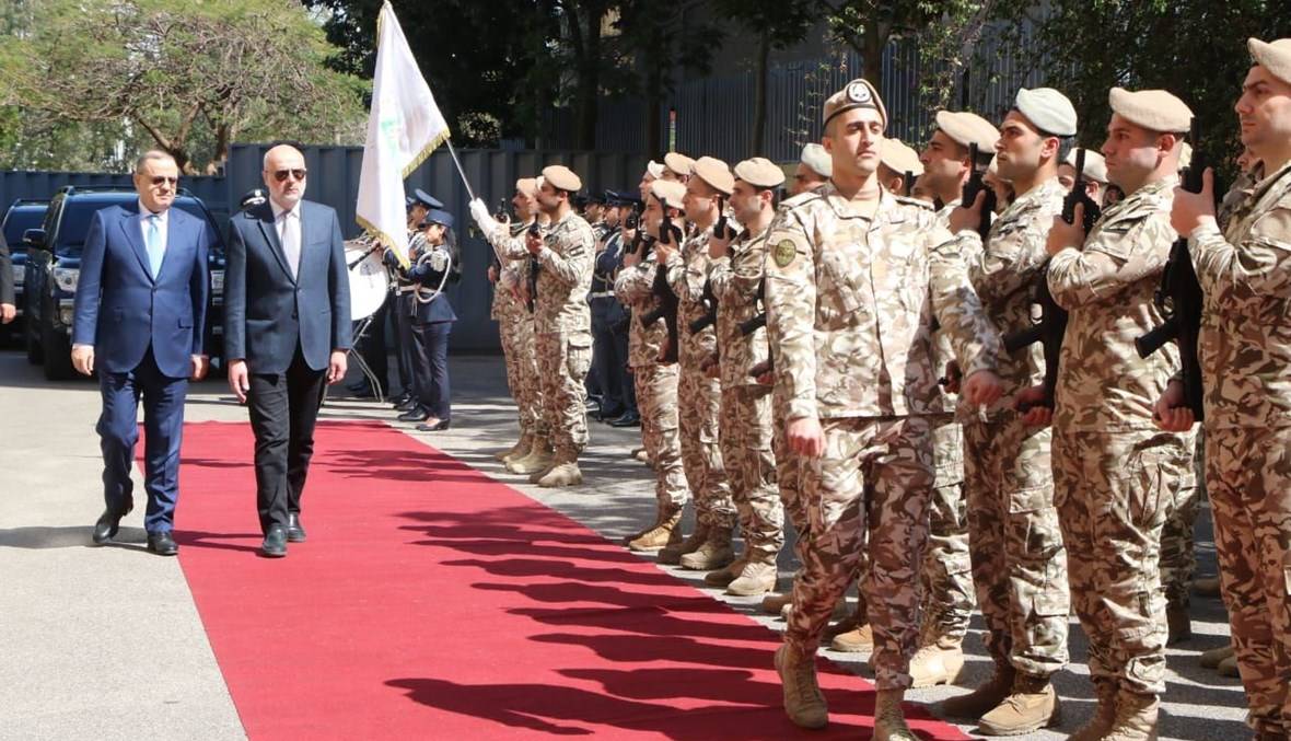 إطلاق خارطة طريق لتنظيم وضع النازحين  وآليّة عودتهم
مولوي: لن نقبل تهجير اللبنانيين
البيسري: قافلة من النازحين ستنطلق الى سوريا