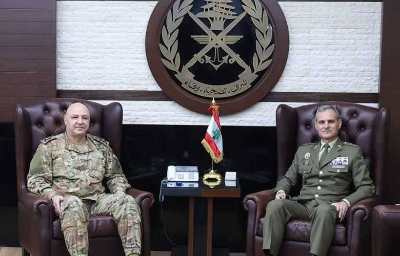 التقى سفير بنغلادش
العماد عون عرض
مع لازارو أوضاع الجنوب