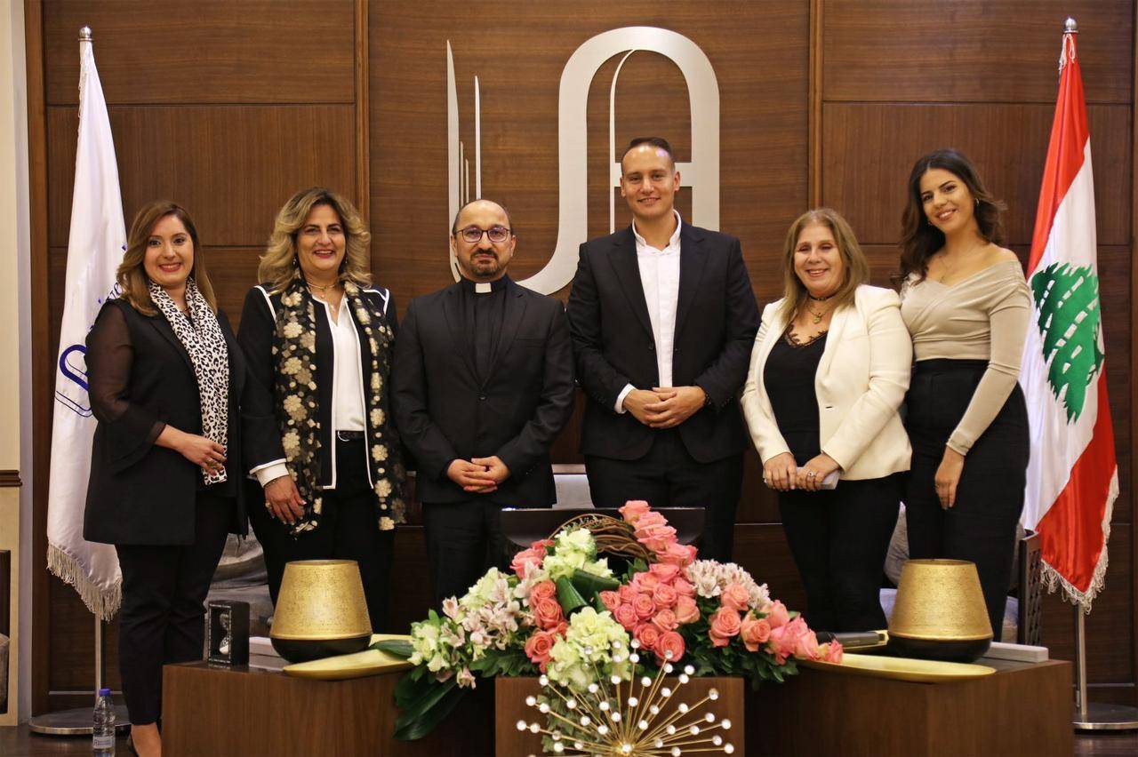 سيّدات الجامعة الأنطونية تسطع كالذهب في يوم المرأة