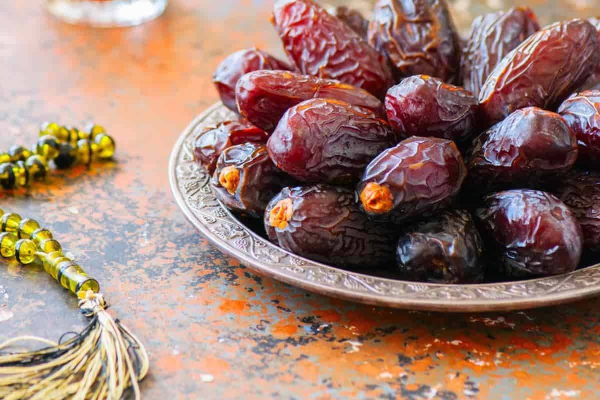 فوائد التمر الصحيّة: تَنَاوله بهذه الطريقة عند الإفطار خلال شهر رمضان لا يرفع الأنسولين بالجسم!