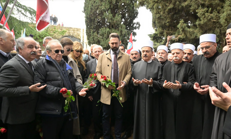 حشود أمت ضريح "المعلم" في الذكرى 47 لاستشهاده
تيمور جنبلاط: لبنان يصارع البقاء... ولتسوية
تعيد الثقة والاعتبار للمؤسسات وتنهي الشغور الرئاسي