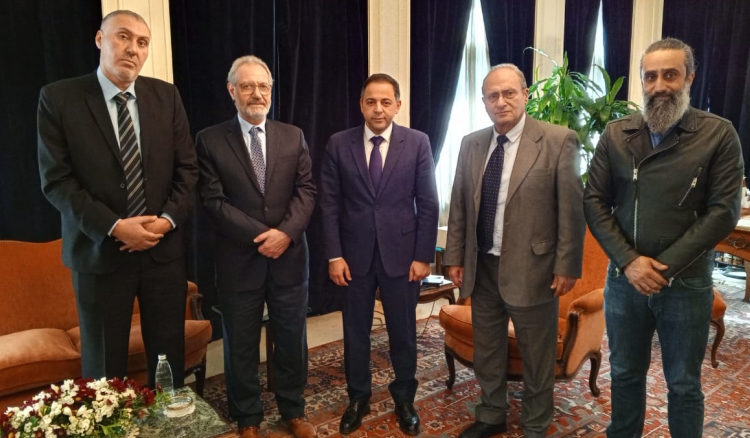 وفد من نقابة المهندسين بحث مع منصوري

اموال النقابة المحتجزة لدى المصارف