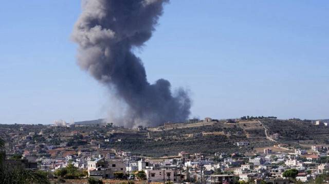 جبهة الجنوب تترقب «عض الأصابع» في الدوحة... وجيش الإحتلال في محنة
سفراء «الخماسيّة» يُروّجون لمرونة وهميّة: تهيئة الأرضيّة لما بعد الحرب!
«بضاعة» باسيل كاسدة مسيحياً... برودة في بكركي... وسلبيّة «قواتيّة» ــ «كتائبيّة»