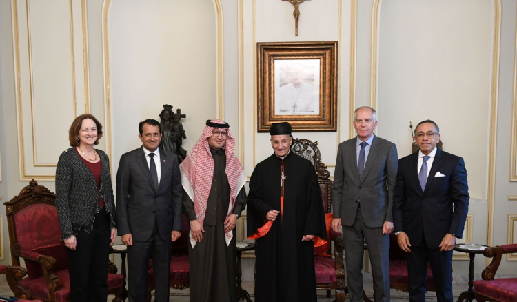 سفراء "الخماسيّة" من عين التينة الى بكركي:
خرق ملموس تمثل بإقتناع الأفرقاء بالوفاق على رئيس