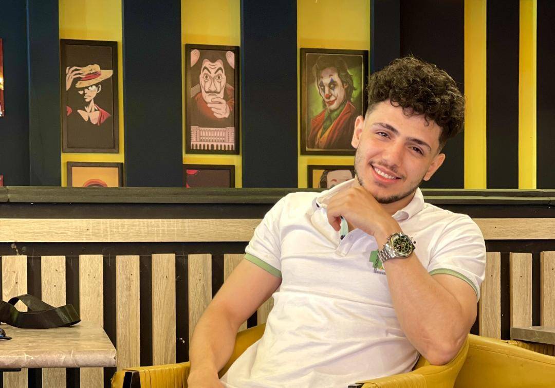 عبدالرحمن محمد: نجم صاعد في عالم شحن الألعاب والبرامج الاونلاين عبر السوشيال ميديا