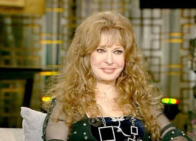 مَن هي الممثلة التي رشحتّها نيللي لتقديم فوازير رمضان؟