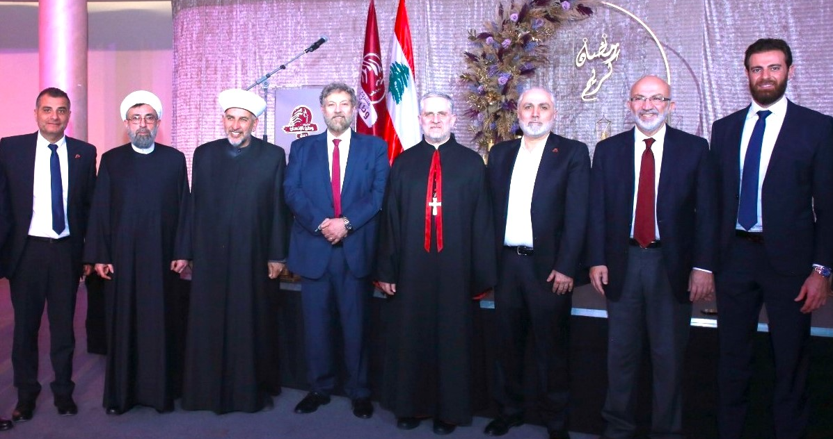 إفطار روحي ومدني لـ "مشروع وطن الإنسان"
افرام: مدعوون لبناء مجتمع وطن الإنسان
المفتي شمس الدين: نحذر من زرع الفتنة