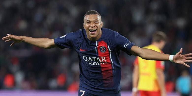 "رسالة مشفرة" من ديكو... هل يكون الكلاسيكو أول مباراة لمبابي مع ريال مدريد؟