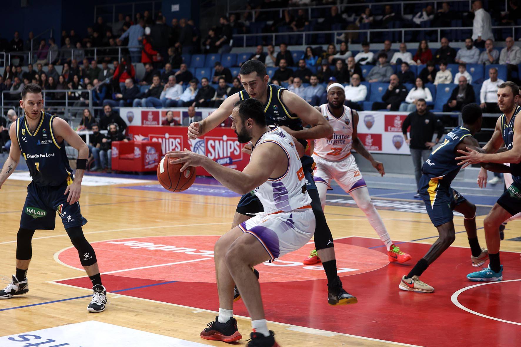 بيروت يسقط الرياضي في ملعب الشياح (93-83)