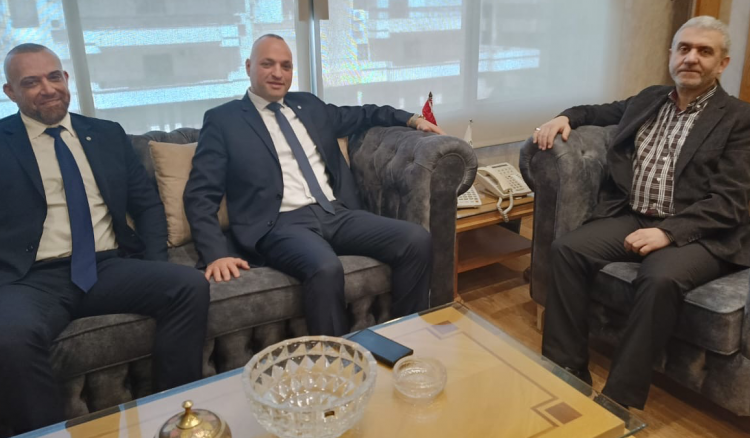 بيرم التقى وفد " العمالي الكتائبي
وأكد على التواصل وبناء جسور التعاون