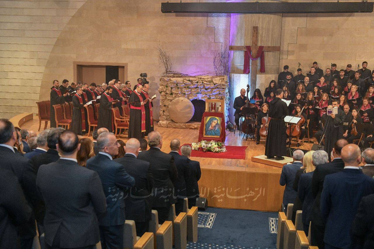 رتبة سجدة الصليب في جامعة الروح القدس