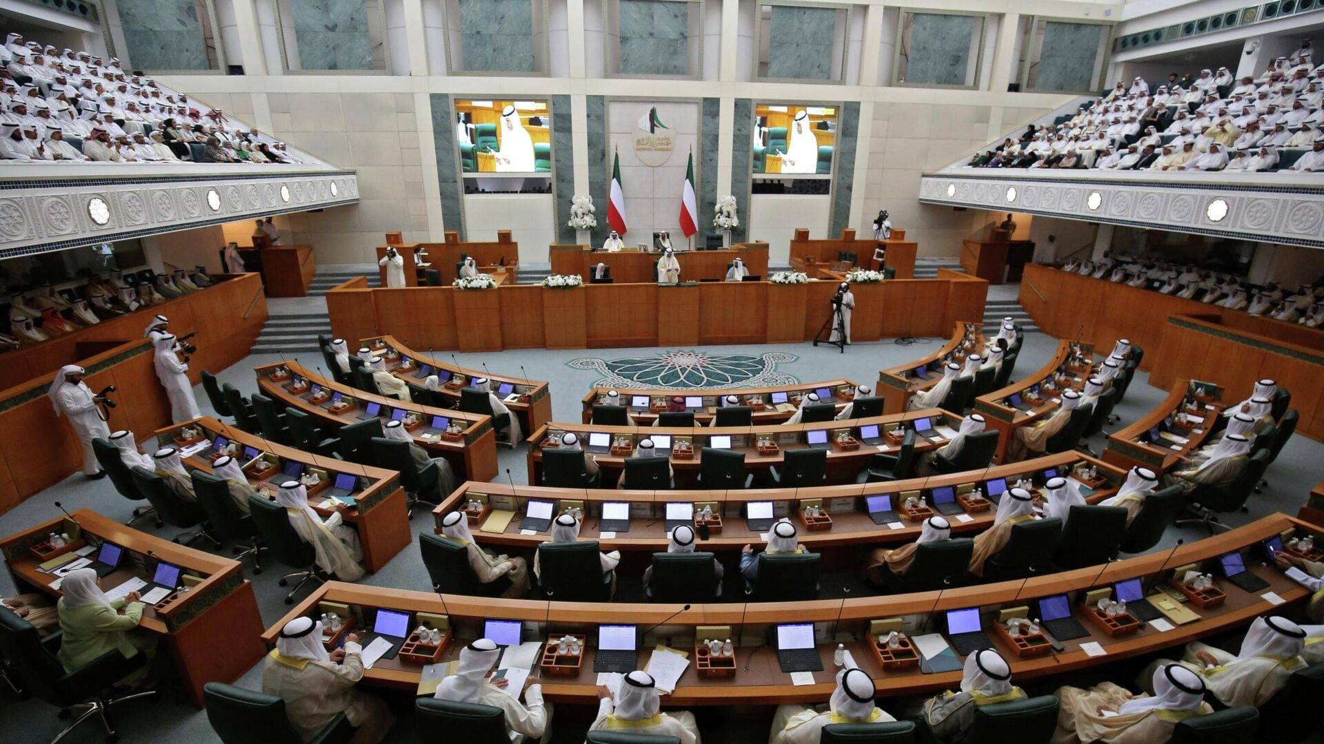 الكويت: 200 مرشح ومرشحة لانتخابات مجلس الأمة