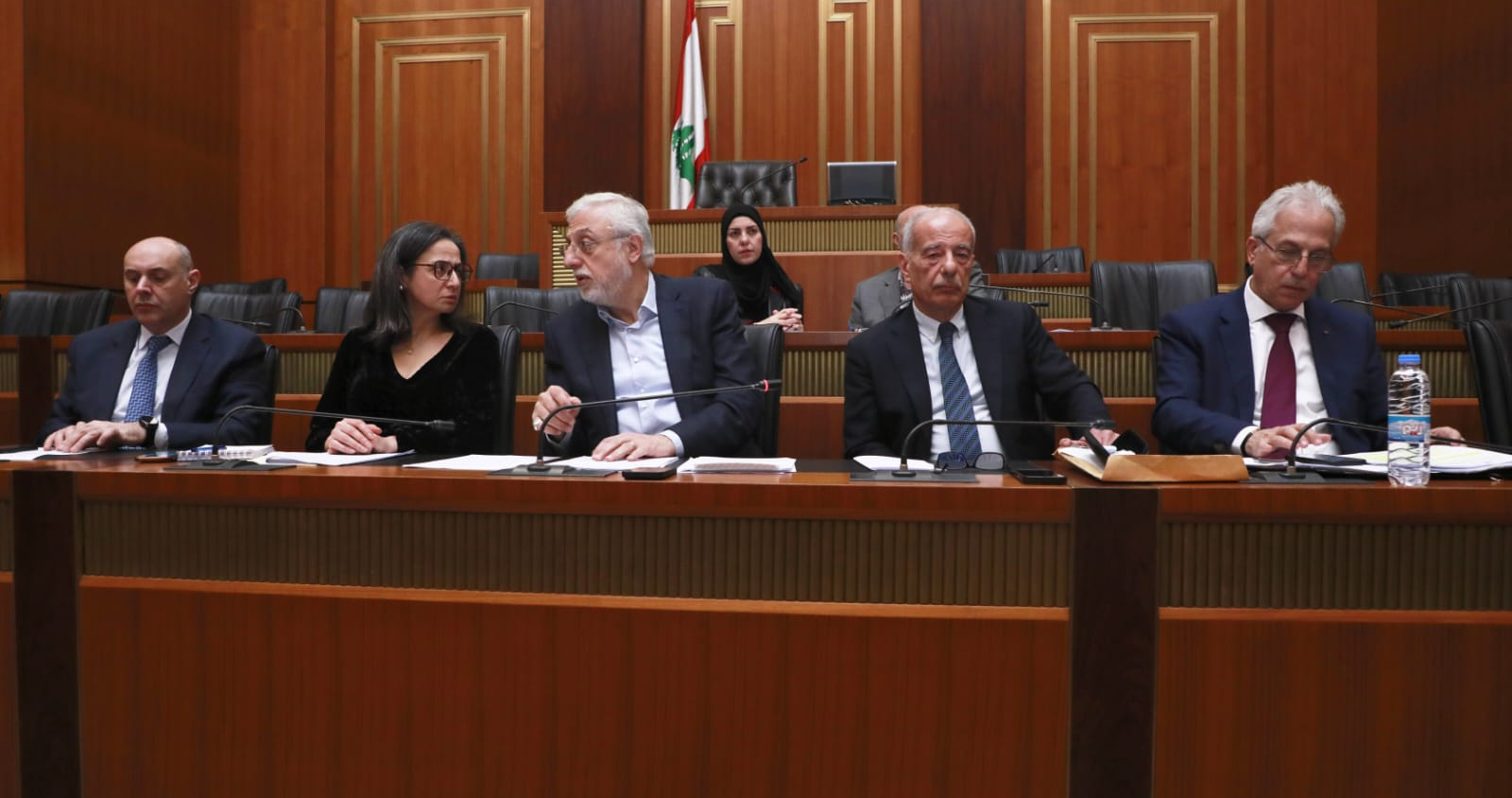 "لجنة الدفاع" بحثت في موضوع
المتطوّعين المثبتين في الدفاع المدني