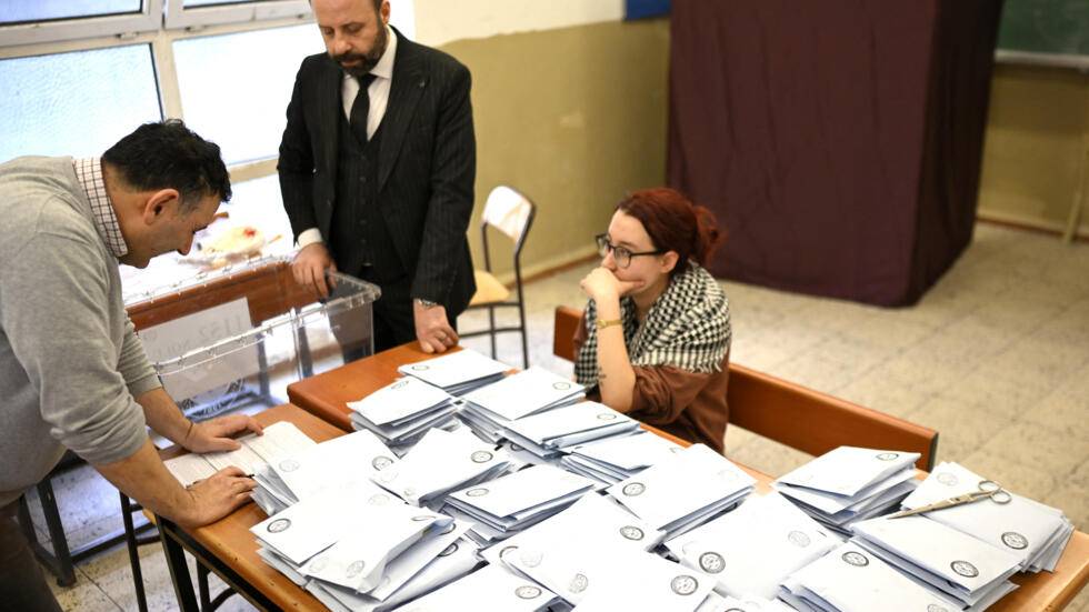 المعارضة التركية تفوز في اسطنبول وأنقرة... وأردوغان: سأحترم قرار الأمة