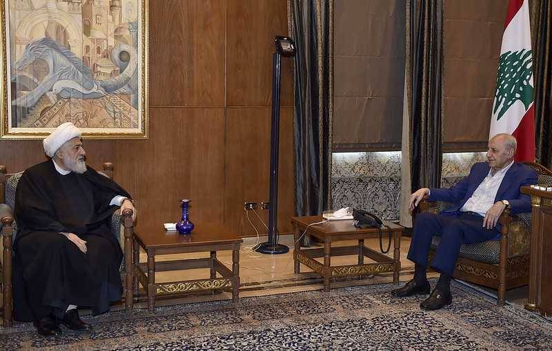 بري التقى الخطيب والبزري
وأبرق مهنئاً للرئيس السنغالي