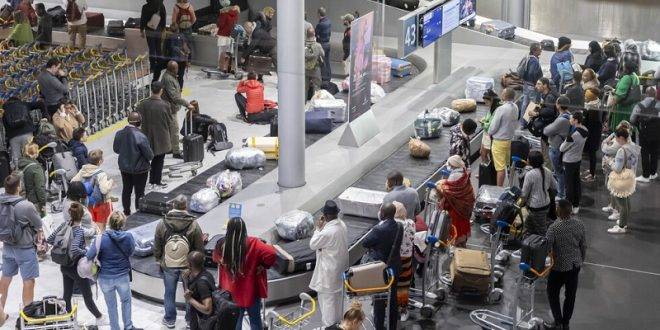 شجار جماعي عنيف في مطار باريس