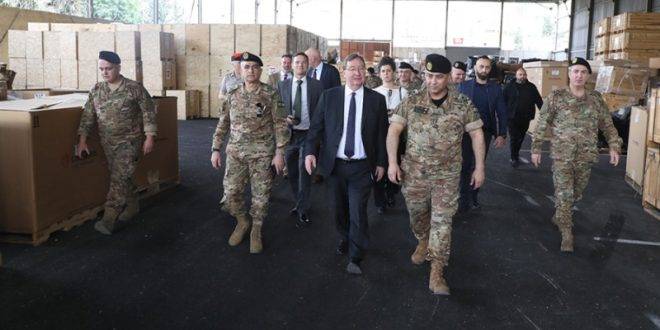 الجيش يتسلم هبة من السلطات البريطانية