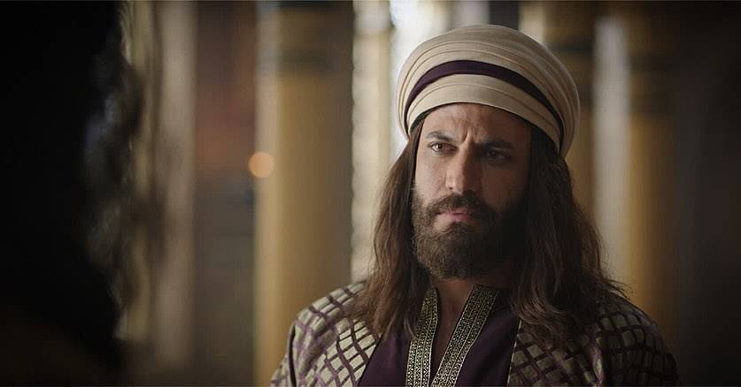 مواجهة بين نيقولا معوّض وكريم عبد العزيز … هذه تفاصيلها