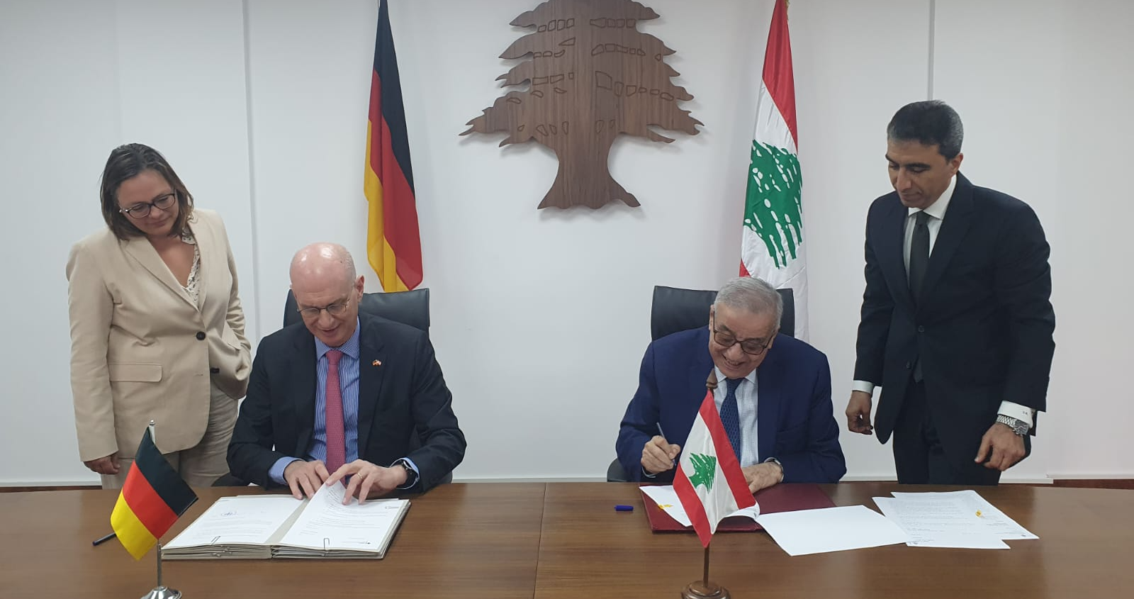 استقبل سفير الصين ووفداً من السفارة الألمانيّة
بوحبيب تبلّغ من نظيرته اليابانيّة قرار بلادها
معاودة تسديد مساهماتها لـ "الأونروا"