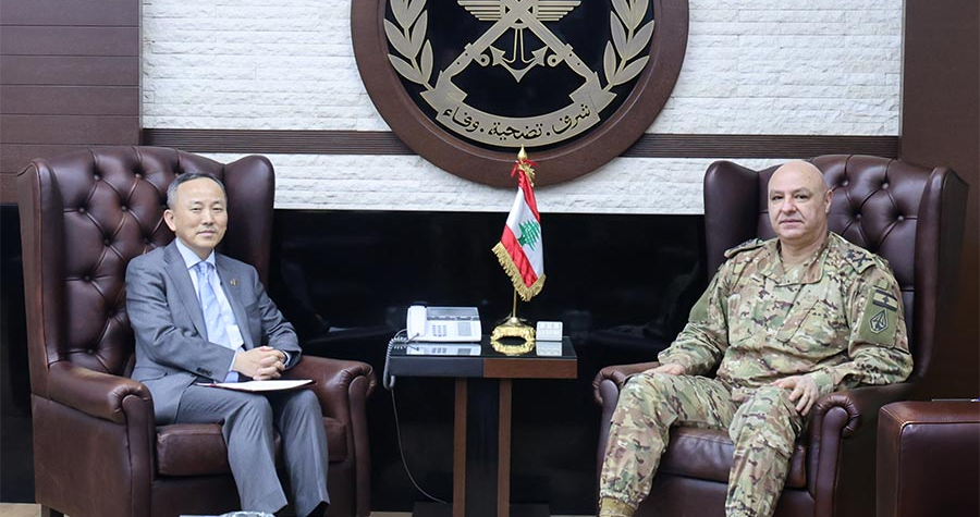 قائد الجيش استقبل
سفير كوريا الجنوبيّة
