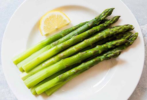 "سيّد" الخضراوات وصديق لـ "الدايت" وفاخر... الهليون البري يحمي من السرطانات
ويضبط ضغط الدم ويمتلك أقوى مضادات الأكسدة التي تحصّن جدار الشرايين!