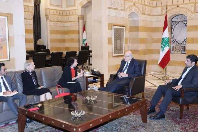 ميقاتي التقى مسؤولاً في "الأونروا"
وعرض مع ريزا وضع النازحين من الجنوب