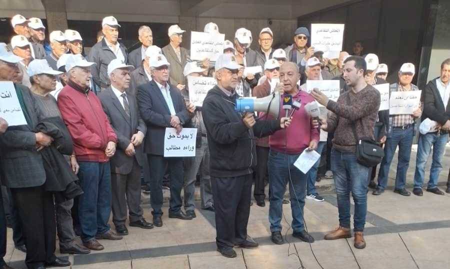 اعتصام للمهندسين المتقاعدين مطالبين بتحقيق مطالبهم