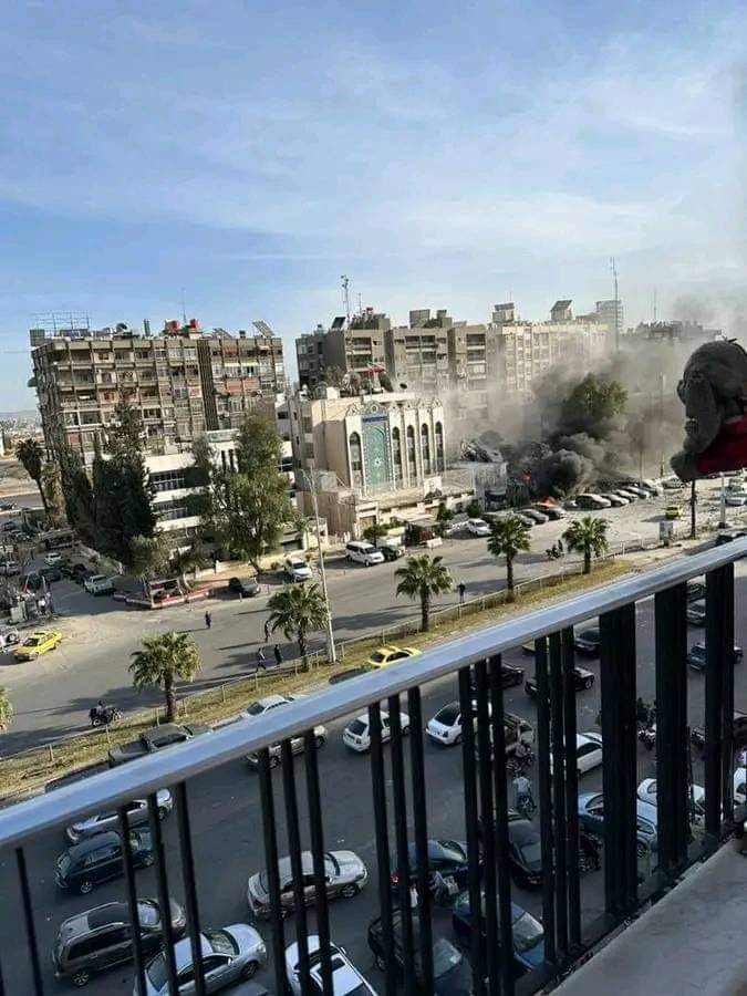 إيران تتوعّد بردّ حاسم على العدوان "الاسرائيلي" الذي استهدف مقر قنصليتها في دمشق