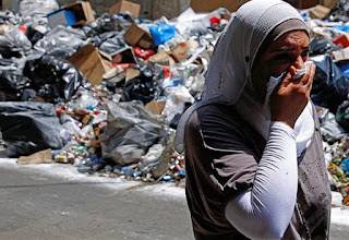 تنسيق بين وزيريّ البيئة والداخليّة
لردع ظاهرة الحرق في بور الخردة بطرابلس