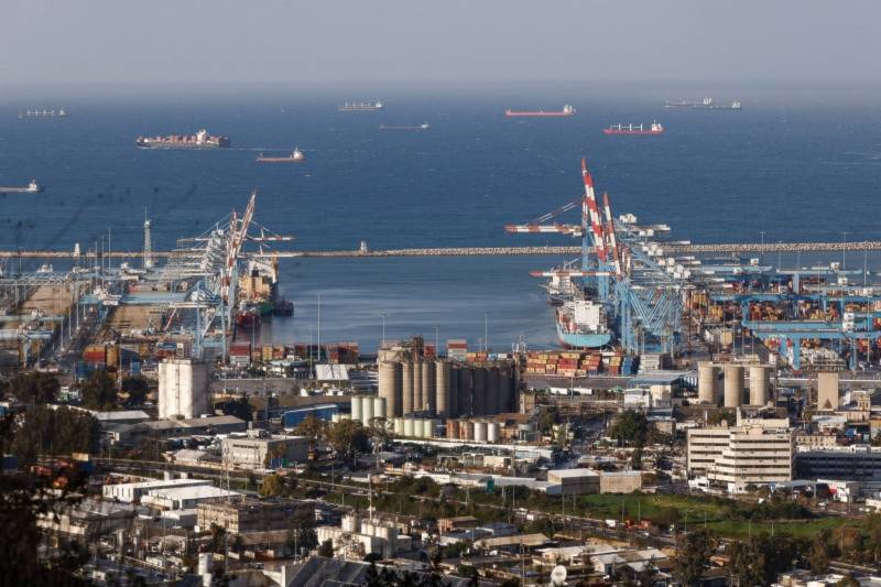 المقاومة العراقية تستهدف ميناء حيفا النفطي