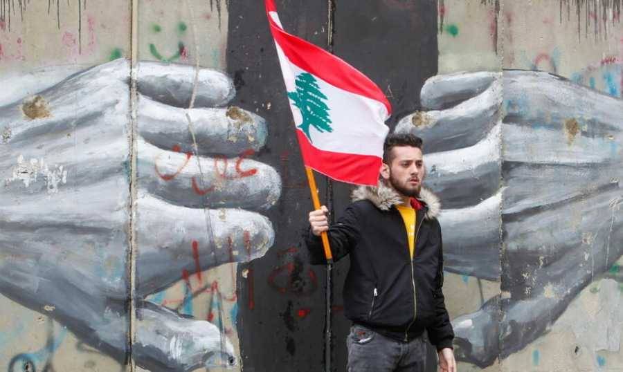 طلاب وشباب أحزاب من المعارضة: لتجنيب لبنان ويلات تُحاك بإخراجٍ إقليمي