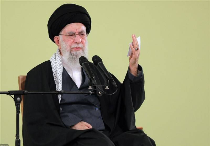 خامنئي: "إسرائيل" أخطأت في الهجوم على قنصليتنا... وستعقاب