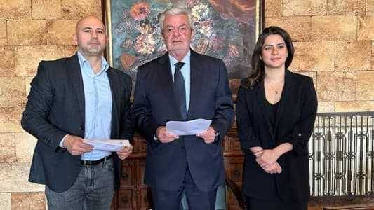 مذكرة تعاون بين نقابة
الفنادق ومنتدى الصحة