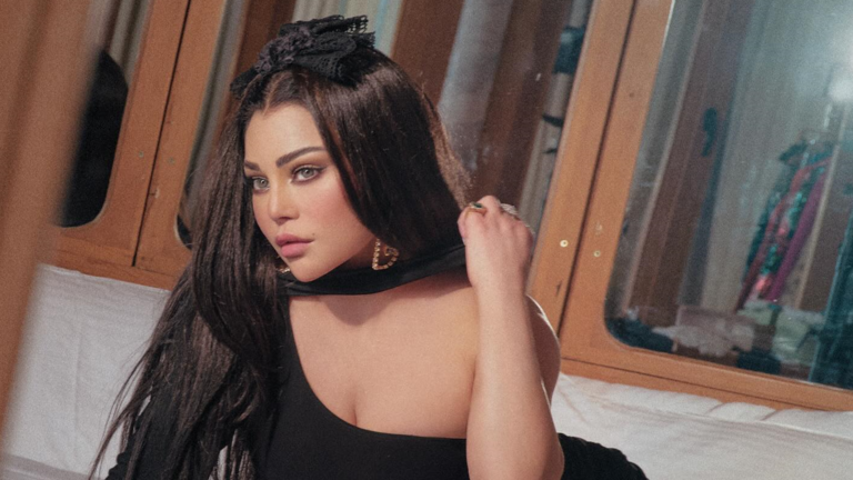 شركة عالمية تعتذر من  هيفاء وهبي