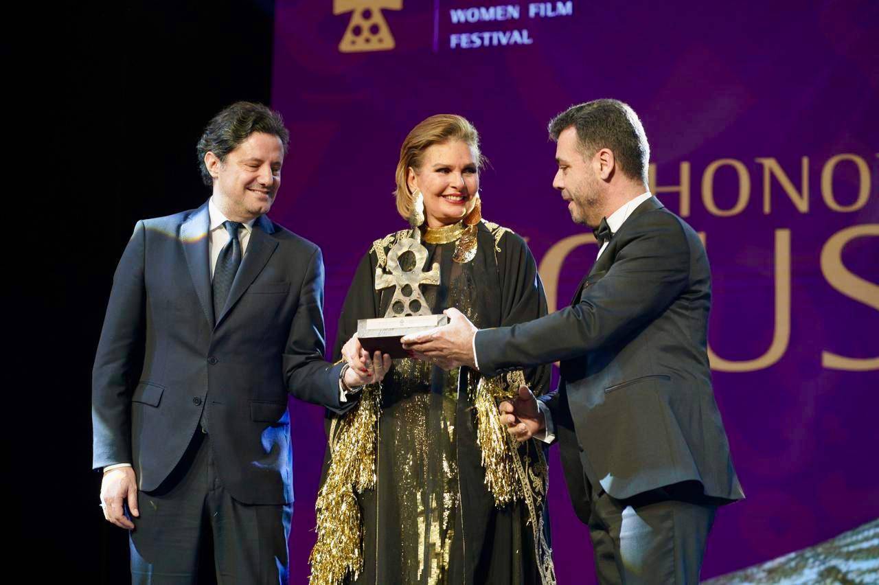 مهرجان بيروت الدولي لسينما المرأة يفتتح فعالياته ويكرّم الممثلة يسرا وسط حضور حاشد