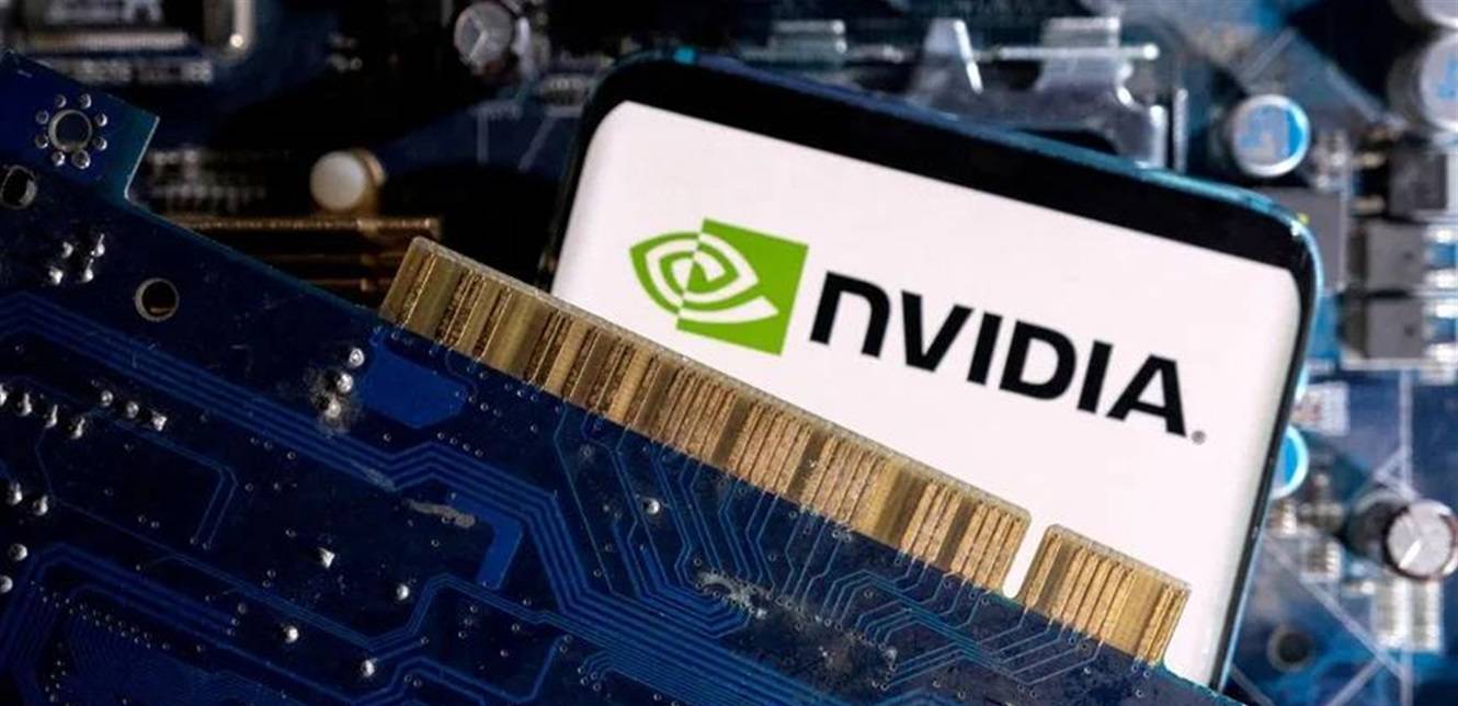 أسرع وأكثر كفاءة.. إنتل تتحدى Nvidia بشريحة جديدة
