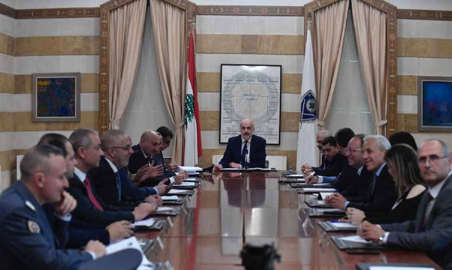 كشف تفاصيل تشير إلى "بصمات" الموساد بقتل سرور
مولوي ترأس اجتماعاً أمنياً:
الأمن الذاتي ممنوع ومرفوض