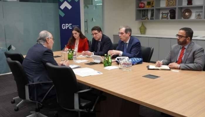 تبلغ قبول لبنان في عضوية منظمة "الشراكة الدولية من أجل التربية"
الحلبي: لتأمين استمراريّة التعليم
بكلّ الأساليب المتاحة في الجنوب