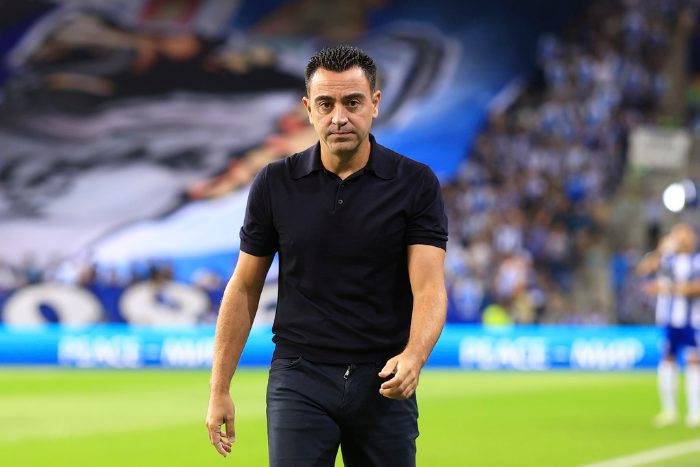 تشافي يدافع عن ريال مدريد قبل الكلاسيكو