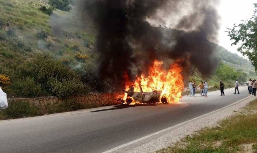 شهيدان باستهداف العدو لسيارة على طريق ميدون - البقاع الغربي