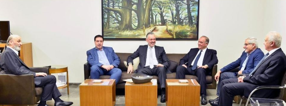 بحث مع وفد "الاعتدال الوطني" مبادرتها
جعجع: متى يحذو ميقاتي
ومولوي حذو بريطانيا؟