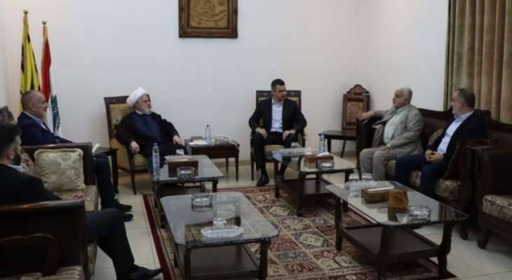طوني فرنجية بحث مع قاسم
المواضيع الداخليّة والإقليميّة