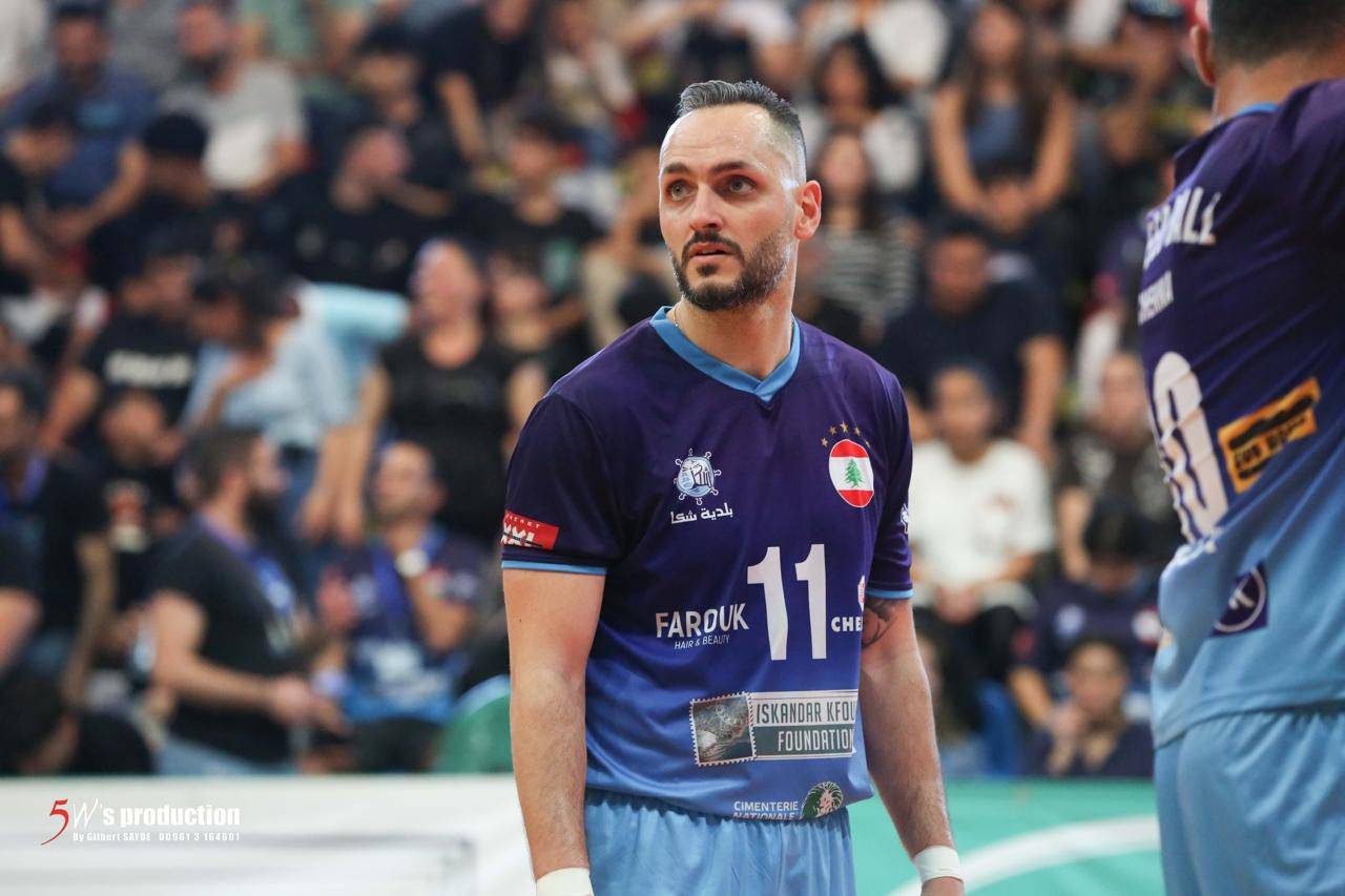 جاد شماس لـ "الديار": أطالب المعنيين بإعادة إحياء
منتخب لبنان للكرة الطائرة بعد غياب 12 عاماً