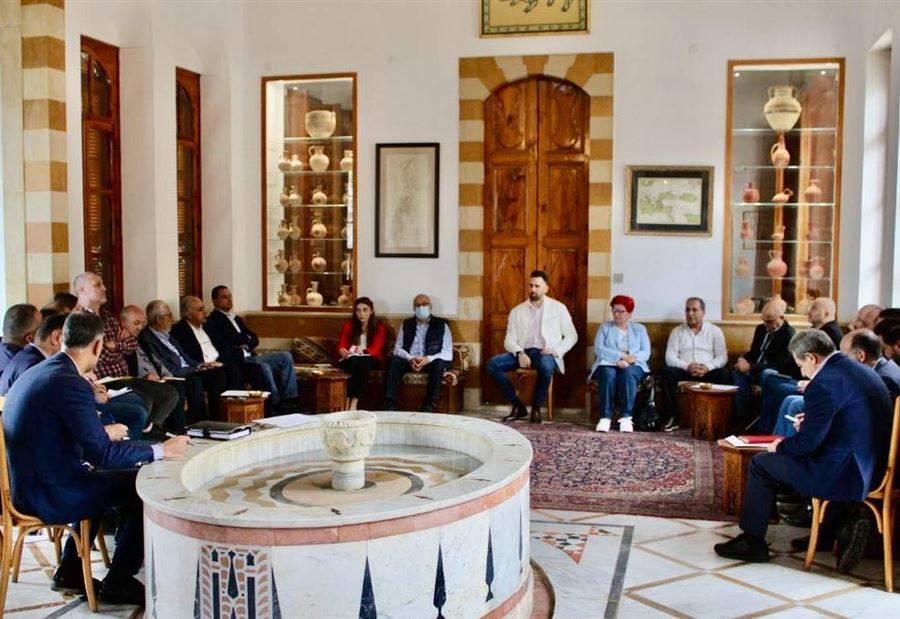 قيادة "الاشتراكي": لحلول مدروسة لملف النزوح
ووقف إطلاق النار جنوباً والعودة لاتفاق الهدنة