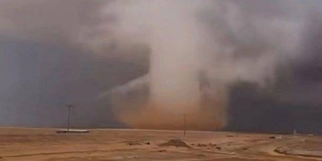 إعصار ضخم جنوب السعودية