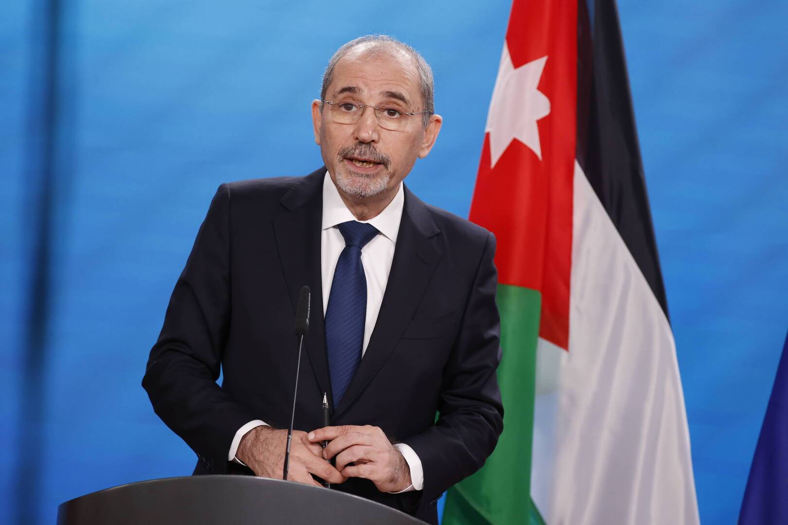 الصفدي: لا يجب السماح لنتنياهو بتدمير المنطقة