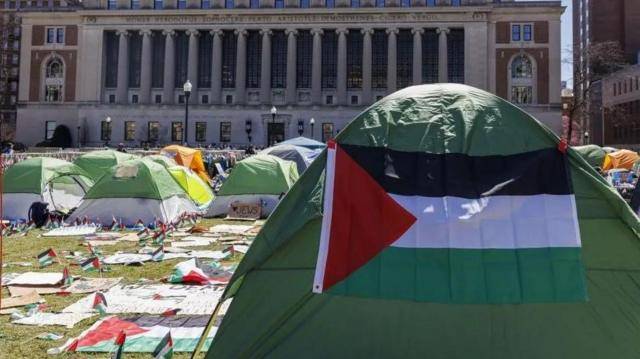 جامعة كولومبيا الأميركية تبدأ بفصل الطلاب المشاركين في التظاهرات الداعمة لفلسطين