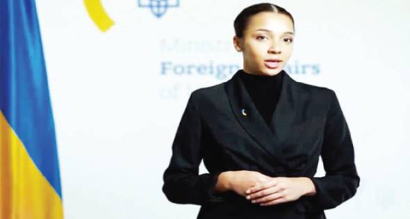 للمرة الأولى في التاريخ... الخارجية الأوكرانية تستخدم متحدِّثة "رقمية" لإدلاء بياناتها الرسمية